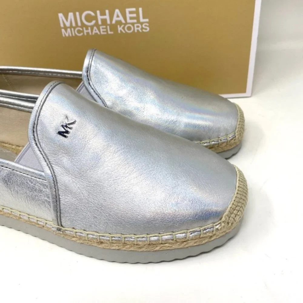 💖MEGA SALE💖🌿 NWT Michael Kors Hastings Slip On  7 Metallic Silver 40R8HTFP2M